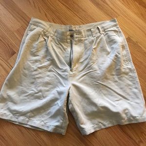 Breakwater men’s cargo shorts